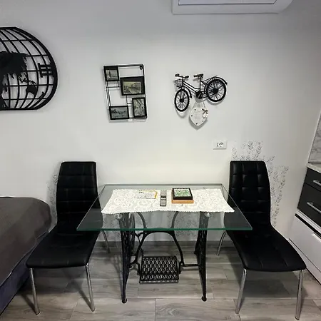 Tiny Dream - Old Town Apartment