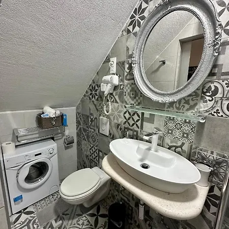 Tiny Dream - Old Town Apartment *