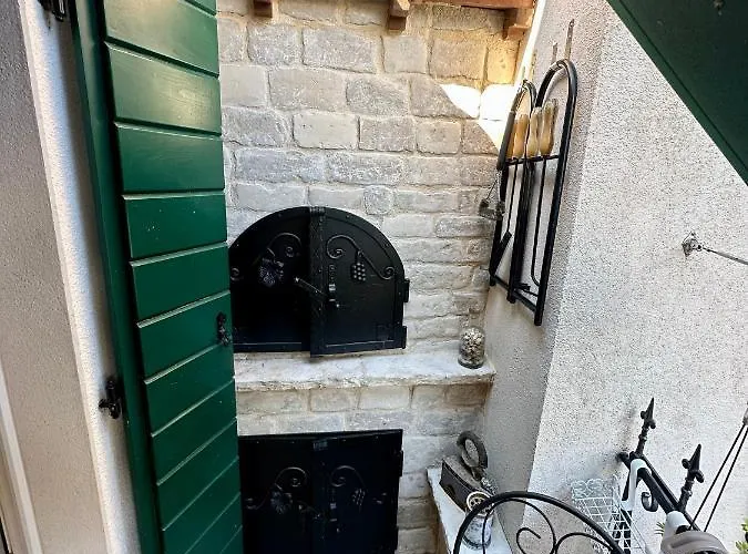 Tiny Dream - Old Town Split